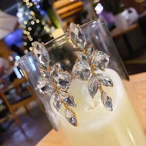 Anthro Crystal Large Leaf Shaped Dangle Drop Earrings Clear Long